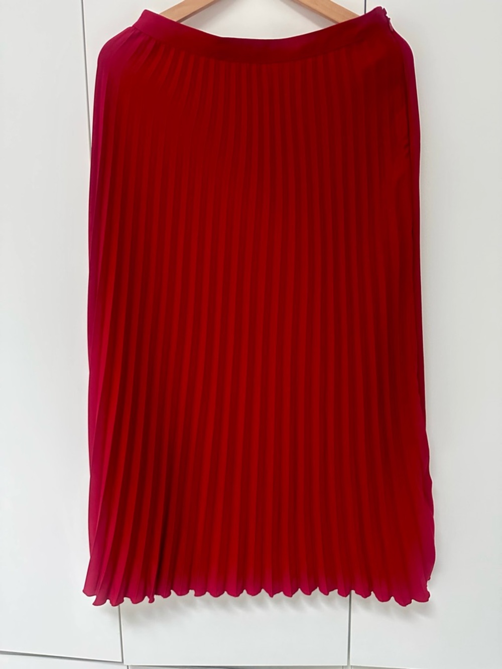 H&M Red Pleated Midi Skirt - Women